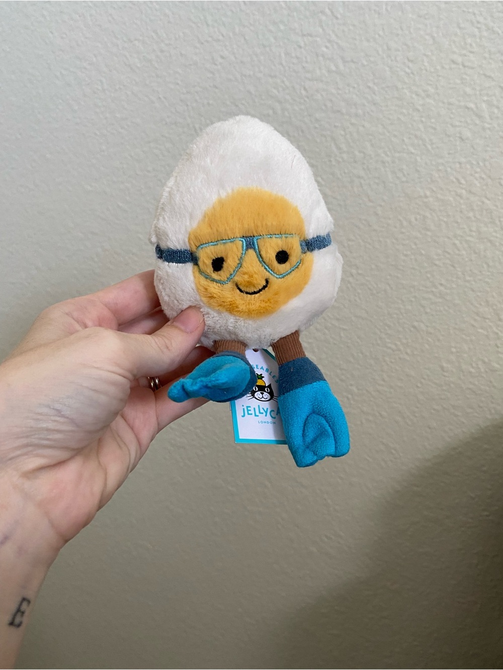 Jellycat Amuseables Scuba Egg *Retired*